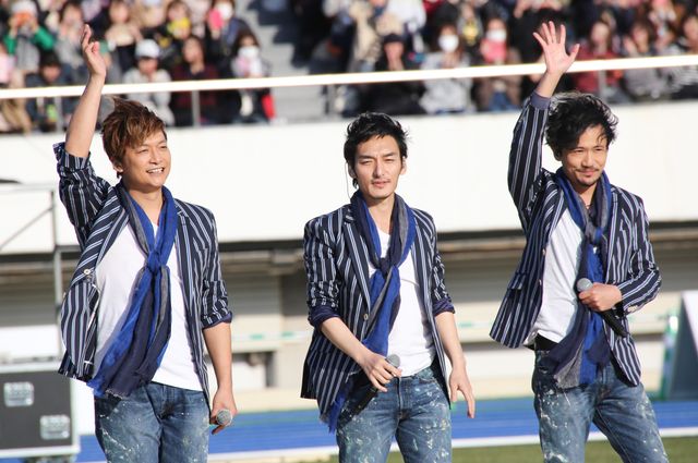 チャリティーの売上は全額寄付！香取・草なぎ・稲垣、久々のライブに「気持ちよかった」（3枚目）