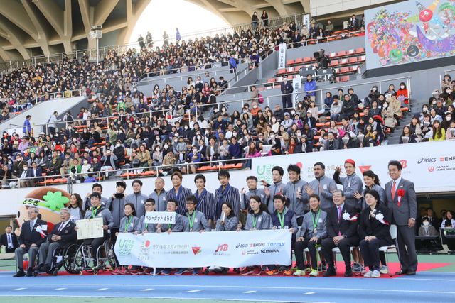 チャリティーの売上は全額寄付！香取・草なぎ・稲垣、久々のライブに「気持ちよかった」（14枚目）