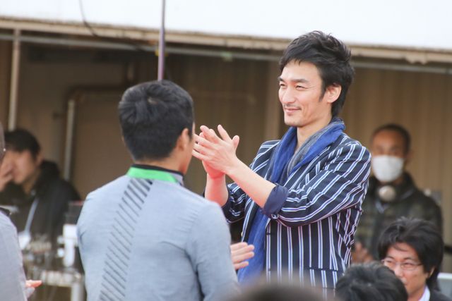 チャリティーの売上は全額寄付！香取・草なぎ・稲垣、久々のライブに「気持ちよかった」（21枚目）