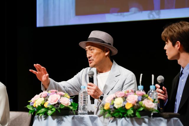 渡辺謙＆宮沢氷魚“親子”が「べらぼう」ゆかりの地・平田寺へ（4枚目）