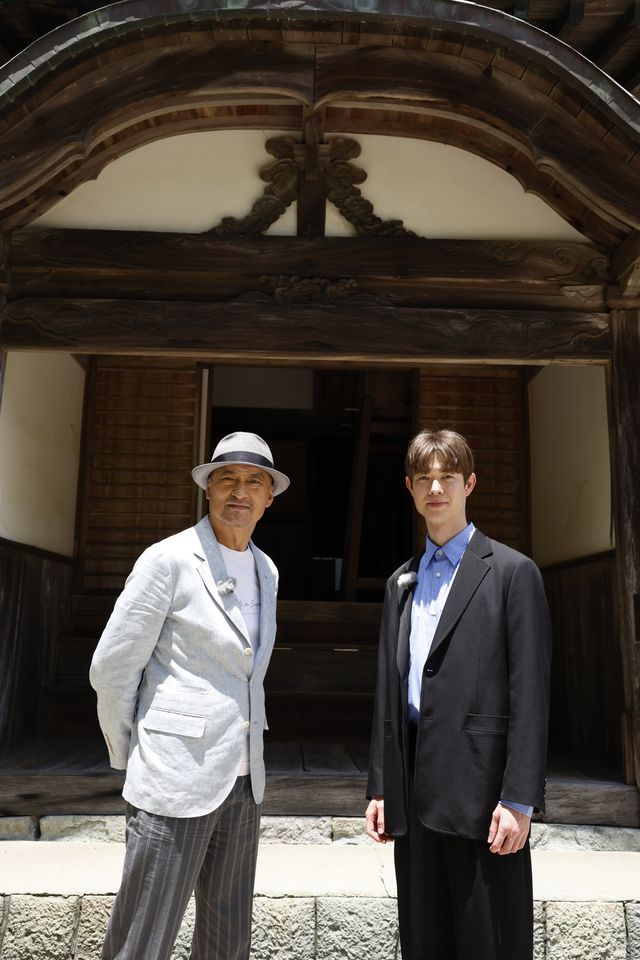 渡辺謙＆宮沢氷魚“親子”が「べらぼう」ゆかりの地・平田寺へ（6枚目）
