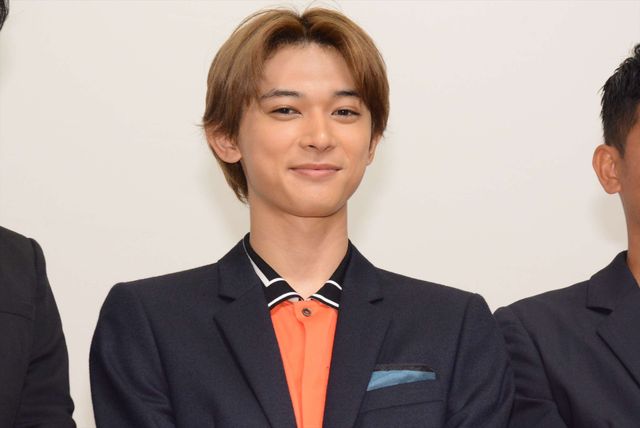 吉沢亮、イケメンオーラで浅香航大を圧倒！　画像ギャラリー（4枚目）