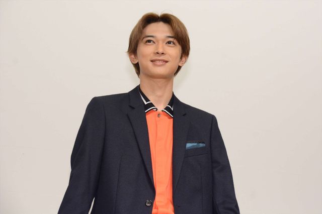 吉沢亮、イケメンオーラで浅香航大を圧倒！　画像ギャラリー（6枚目）