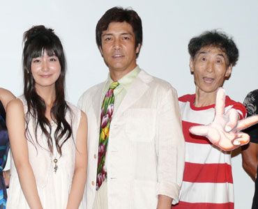 左から、水沢奈子、野口五郎、楳図かずお