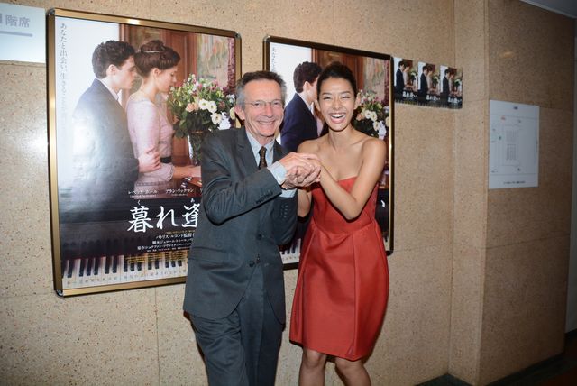 すみれに勝とうと背伸びするパトリス・ルコント監督フォトギャラリー（8枚目）