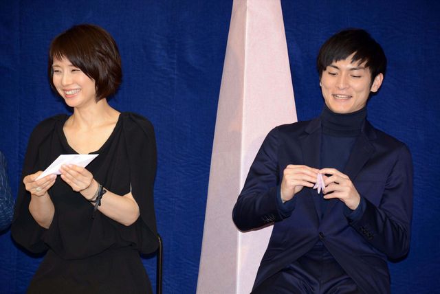 石田ゆり子が激しい濡れ場に挑む！『悼む人』マスコミ向け会見フォトギャラリー（10枚目）