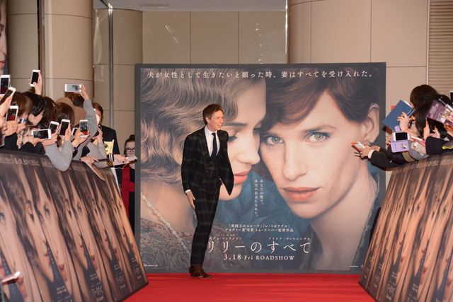 エディ・レッドメイン、美人妻とジャパンプレミアに登場！写真ギャラリー（7枚目）