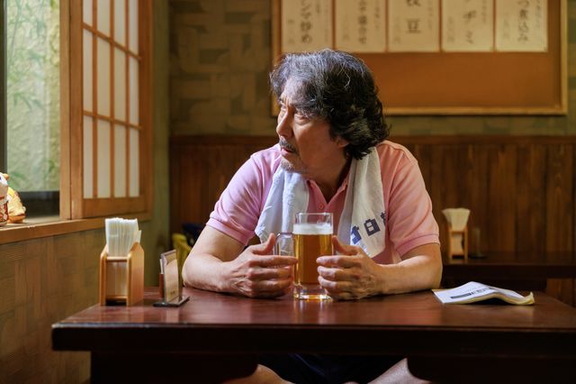 役所広司、貴重なサウナバイト姿！Netflixシリーズ「俺のこと、なんか言ってた？」場面カット（5枚目）