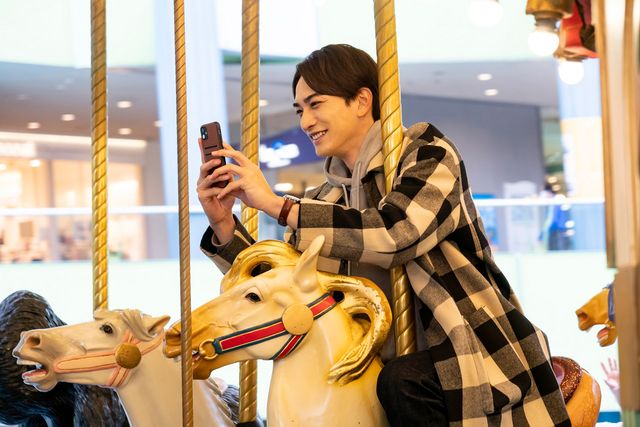 黒沢の幸せいっぱいな笑顔！「30歳まで童貞だと魔法使いになれるらしい」第10話場面カット：フォトギャラリー