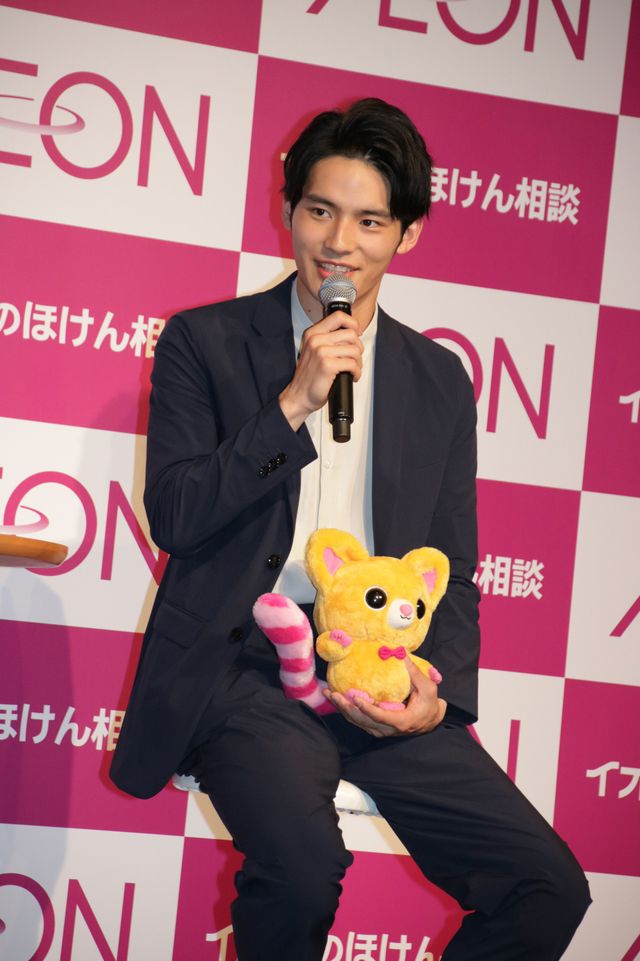 岡田健史、笑顔も爽やかすぎ！（4枚目）