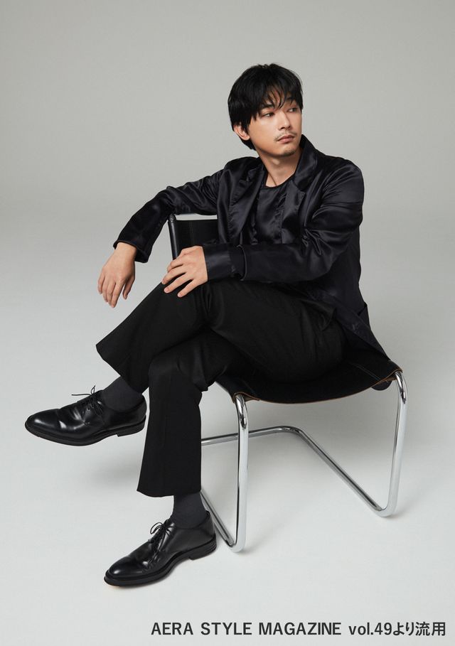 吉沢亮、ヒゲ姿もカッコいい！（2枚目）