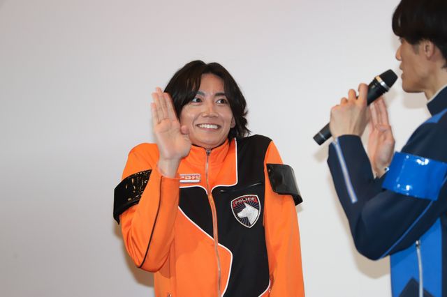 「デカレンジャー」オリキャス、初参加の長妻怜央＆川村文乃が登場！『特捜戦隊デカレンジャー20th』完成披露試写会（8枚目）