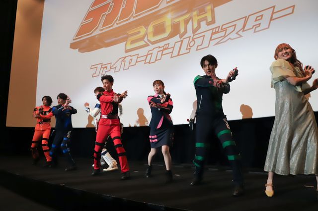 「デカレンジャー」オリキャス、初参加の長妻怜央＆川村文乃が登場！『特捜戦隊デカレンジャー20th』完成披露試写会（12枚目）