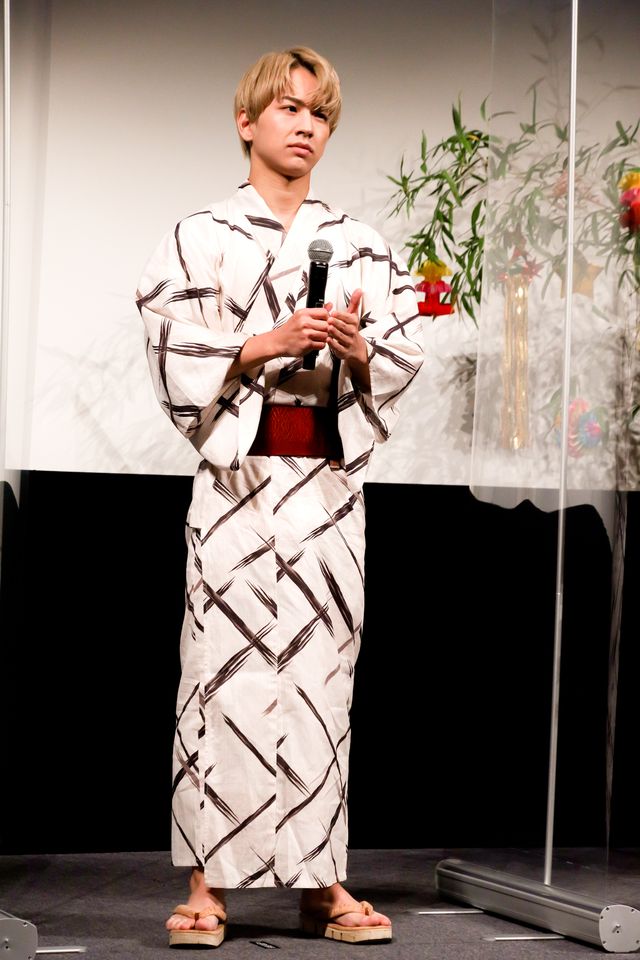 鈴鹿央士、秋田汐梨、佐藤友祐ら浴衣姿で登壇！『星空のむこうの国』七夕直前完成披露試写会（22枚目）