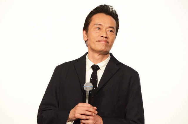 遠藤憲一＆白鳥玉季、49歳差の仲良しコンビ！『アウト＆アウト』初日舞台挨拶（3枚目）