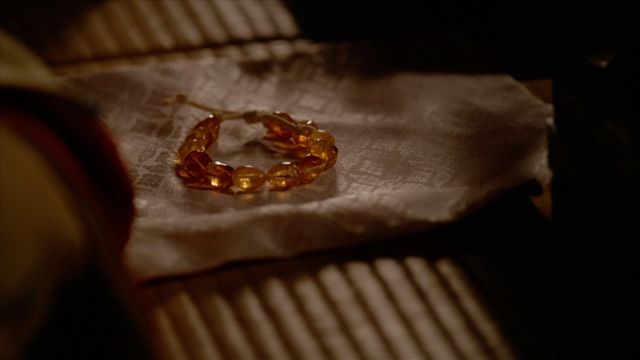 誰袖（福原遥）が意知（宮沢氷魚）を押し倒す…「べらぼう」第22回場面写真（6枚目）