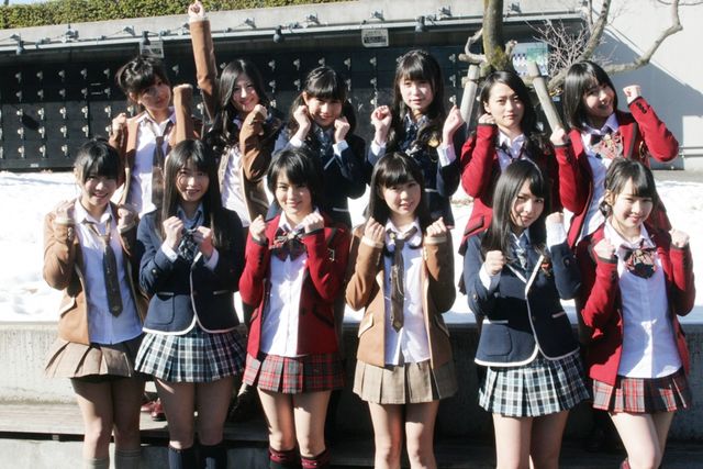 ガッツポーズ！ NMB48「てっぺんとったんで!」会見フォトギャラリー：フォトギャラリー