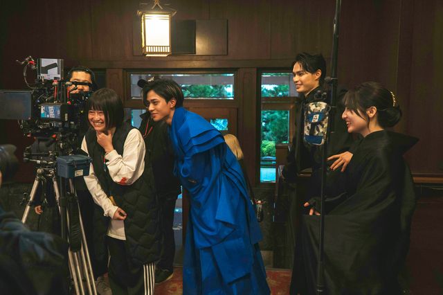 永瀬廉×吉川愛『鬼の花嫁』メイキング＜5枚＞：フォトギャラリー