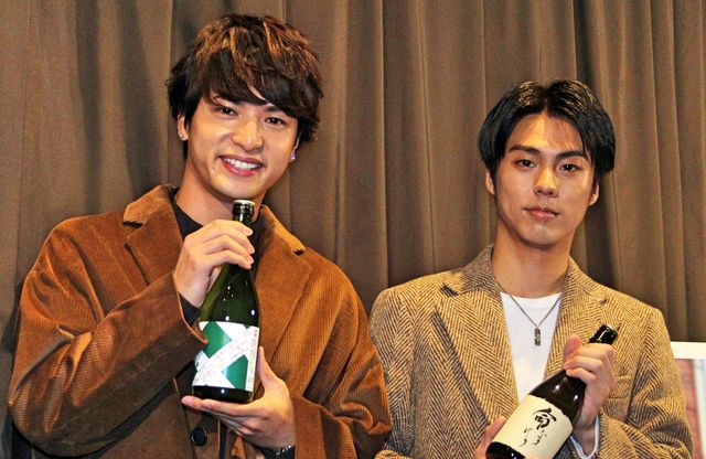 仮面ライダー俳優の2人が日本酒で乾杯！（5枚目）