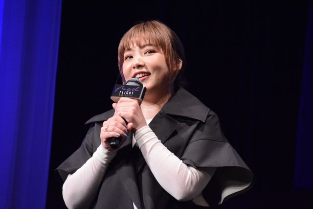 米倉涼子、遠藤憲一とハートマーク！ドラマ「エンジェルフライト 国際霊柩送還士」完成披露イベント（6枚目）