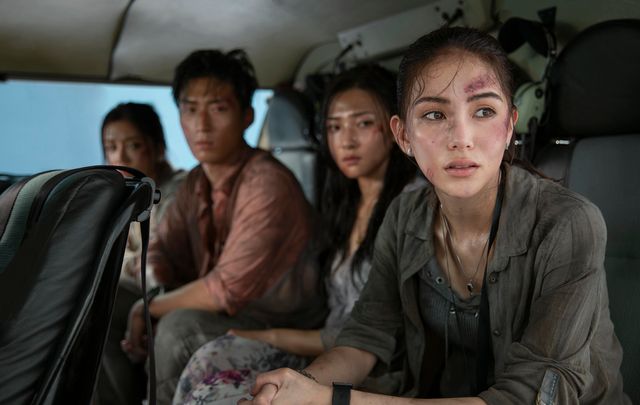 火山テーマパークが地獄と化す…『ボルケーノ・パーク』場面写真（8枚目）