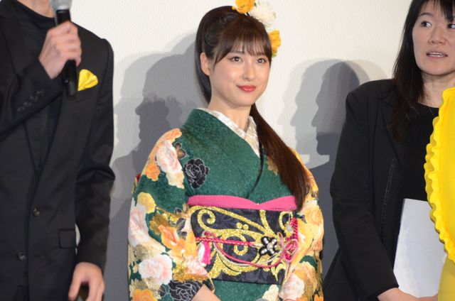 土屋太鳳、華やかな和服で登場！『バンブルビー』ジャパンプレミア（32枚目）