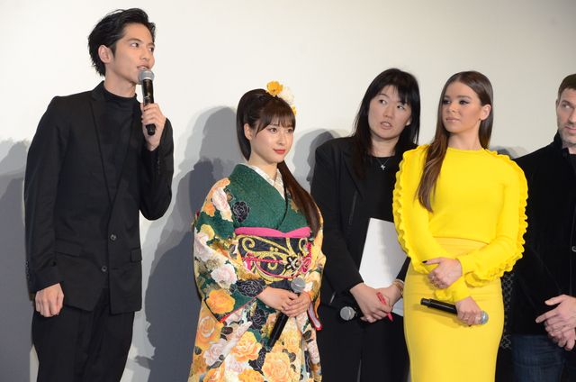 土屋太鳳、華やかな和服で登場！『バンブルビー』ジャパンプレミア（35枚目）