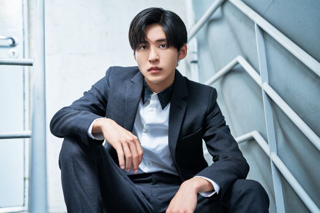 Snow Man目黒蓮、圧倒的美！撮りおろし＜インタビューカット3枚＞：フォトギャラリー