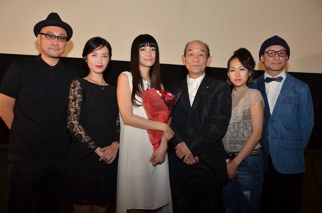 笹野高史、41歳差の濡れ場も！フォトギャラリー（9枚目）