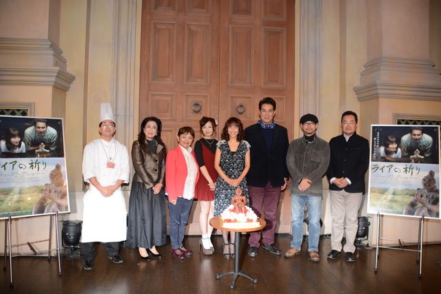 国宝「合掌土偶」がモチーフのケーキも！劇中に登場します。鈴木杏樹初主演映画『ライアの祈り』完成報告会見【フォトギャラリー】（3枚目）