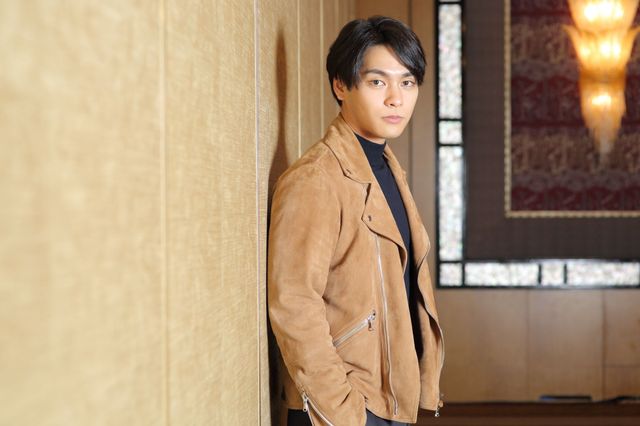 柳楽優弥の魅力に引き込まれる！Netflix映画『浅草キッド』インタビューカット（3枚目）