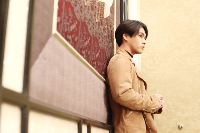 柳楽優弥の魅力に引き込まれる！Netflix映画『浅草キッド』インタビューカット（6枚目）