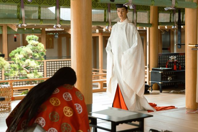 公任、斉信ら「源氏物語」空蝉を朗読　「光る君へ」第34回場面写真（5枚目）
