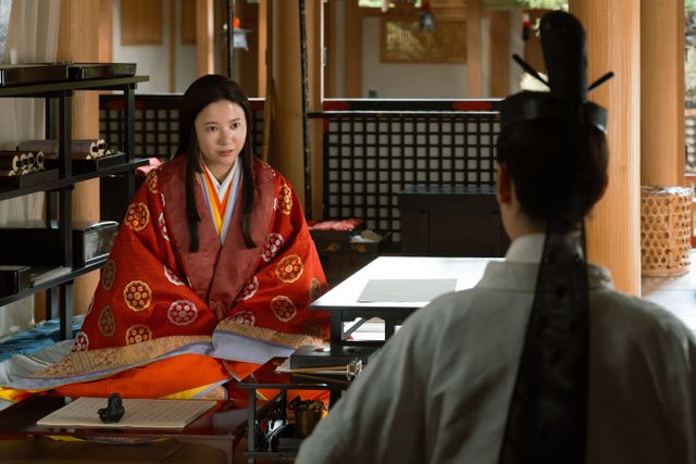 公任、斉信ら「源氏物語」空蝉を朗読　「光る君へ」第34回場面写真（6枚目）