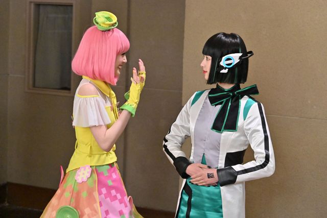 「仮面ライダージャンヌ＆仮面ライダーアギレラ」しあわせ湯に歴代女性キャラ集結！（2枚目）