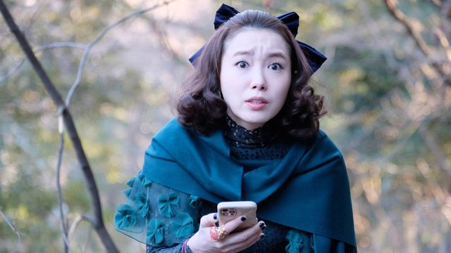 「泉京香は黙らない」より飯豊まりえ演じる泉京香