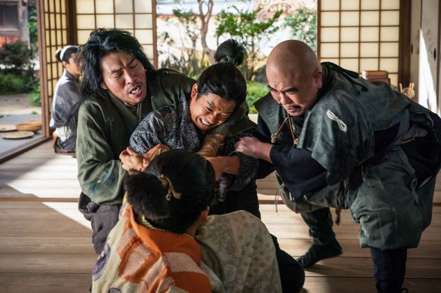 秀吉（池松壮亮）が記憶喪失になる衝撃展開「豊臣兄弟」第22回場面写真（4枚目）
