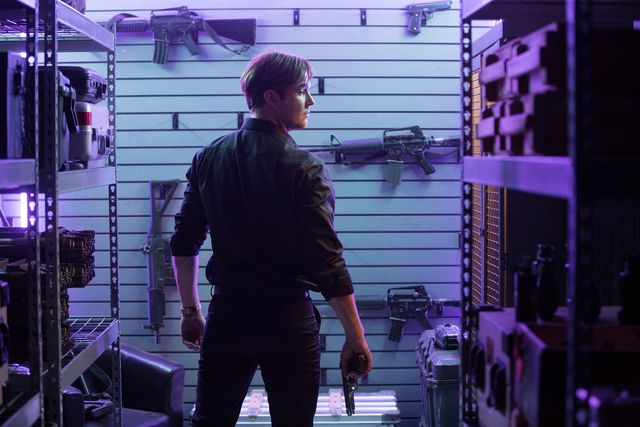 シュワちゃん、若返ってる!?ソフトモヒカン風の髪型がスタイリッシュ！（5枚目）