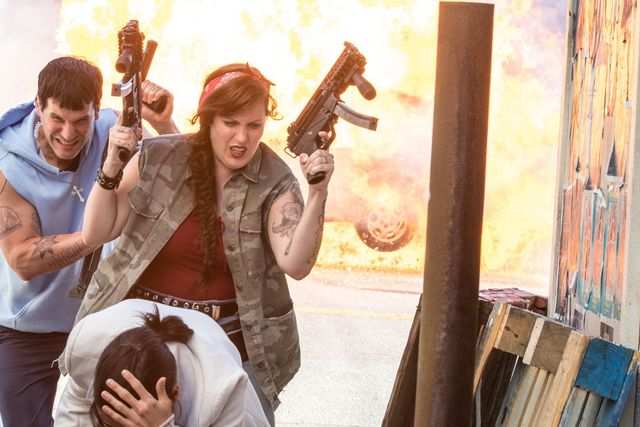 シュワちゃん、若返ってる!?ソフトモヒカン風の髪型がスタイリッシュ！（9枚目）