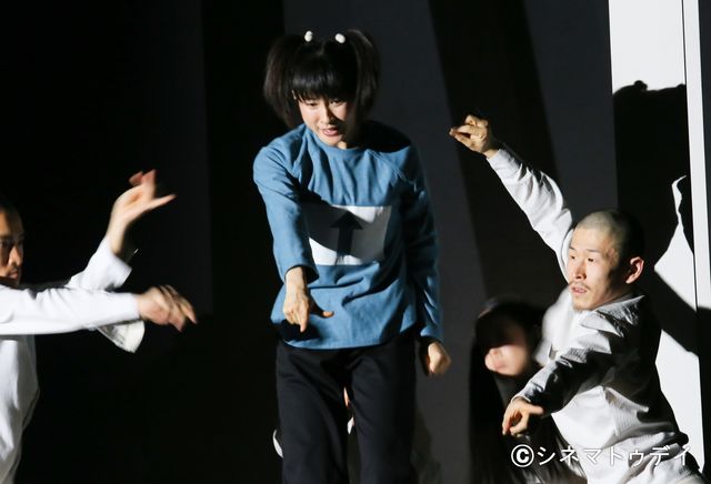 土屋太鳳のツインテール！舞台「プルートゥ PLUTO」プレスコール（3枚目）