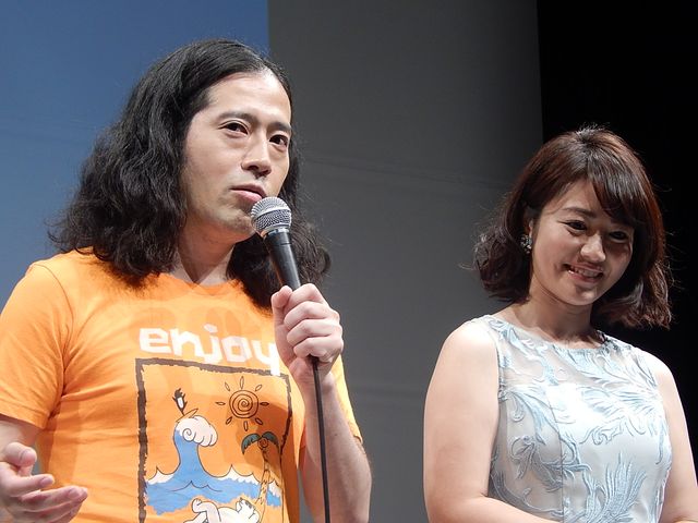 又吉、棒読みあいさつに会場ざわつく。しずる・村上にツッコまれて動揺！　画像ギャラリー（8枚目）