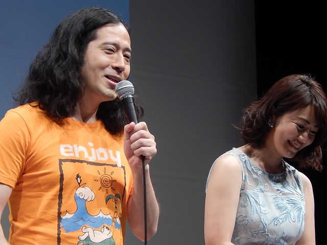 又吉、棒読みあいさつに会場ざわつく。しずる・村上にツッコまれて動揺！　画像ギャラリー（9枚目）