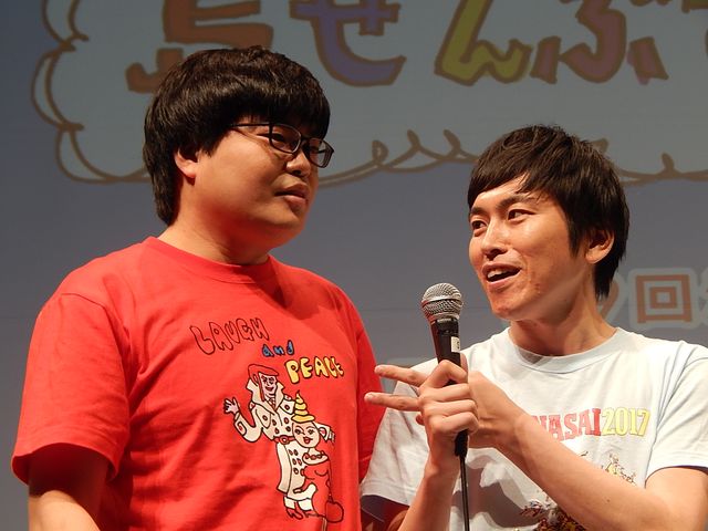 又吉、棒読みあいさつに会場ざわつく。しずる・村上にツッコまれて動揺！　画像ギャラリー（19枚目）