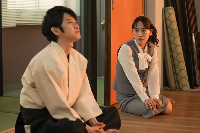 アニーに声をかけられ…「カムカムエヴリバディ」第104回の場面写真（4枚目）