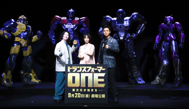 『トランスフォーマー／ONE』吹替声優も大興奮！オプティマス＆メガトロンら2m超えスタチューお披露目：フォトギャラリー