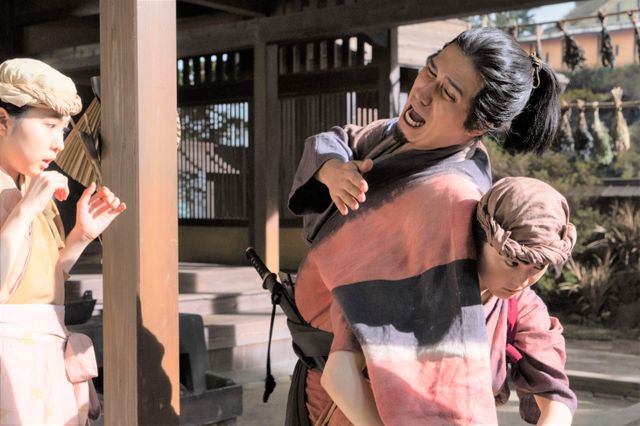 家康、側室・お葉との“恐怖”の夜「どうする家康」第10回場面写真（16枚目）