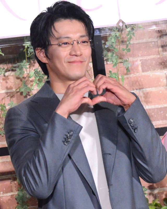 小栗旬、ハート連発！ハン・ヒョジュ、中村ゆりと「匿名の恋人たち」ファンミ（15枚目）