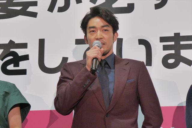 榮倉奈々、本物ワニに名前をつける！『家に帰ると妻が必ず死んだふりをしています。』公開記念舞台あいさつ（16枚目）