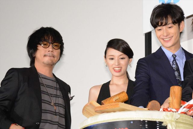 栗山千明が胸元ざっくりドレスで登場！『秘密 THE TOP SECRET』フォトギャラリー（13枚目）