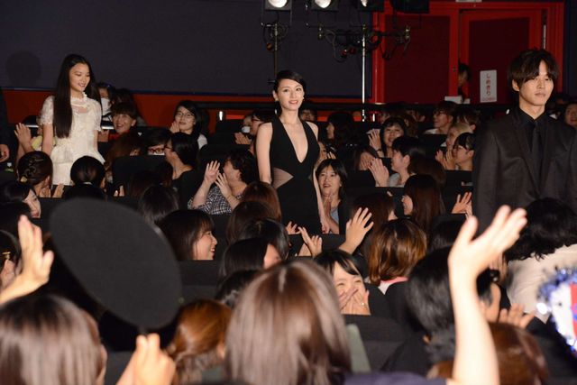 栗山千明が胸元ざっくりドレスで登場！『秘密 THE TOP SECRET』フォトギャラリー（15枚目）